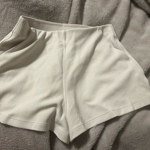 Lululemon shorts size 6